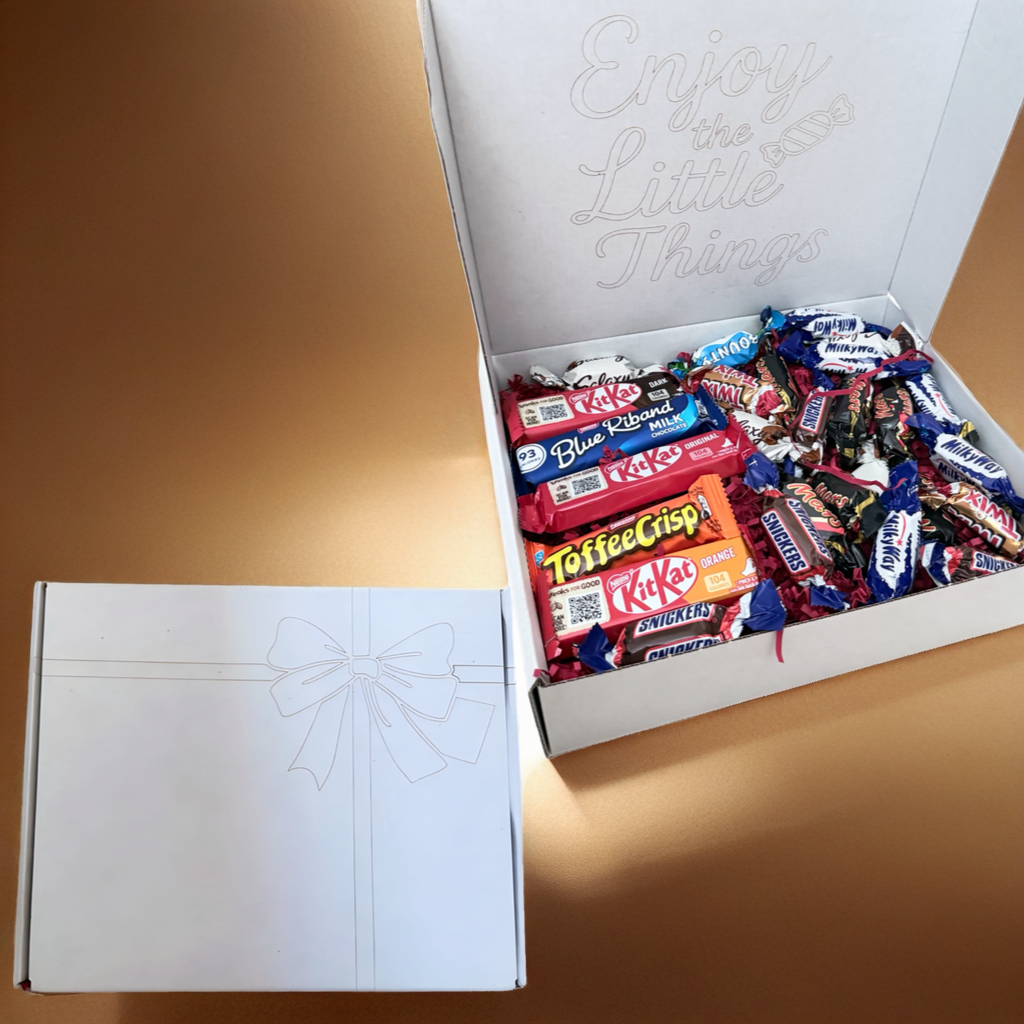 Personalised Christmas Gift Box – Festive Sweets, Pen & Spoon Set 🎅