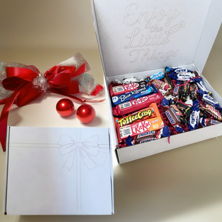 Personalised Christmas Gift Box – Festive Sweets, Pen & Spoon Set 🎅